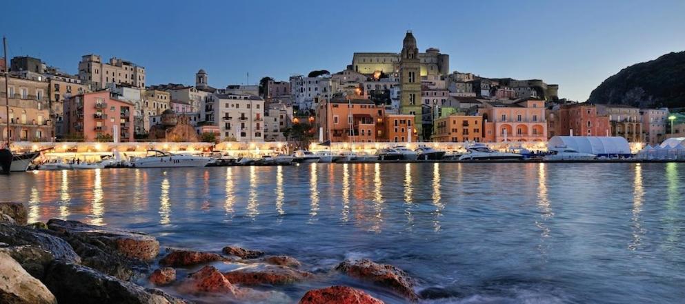 Oltre Il Mare Guest House Gaeta Dış mekan fotoğraf