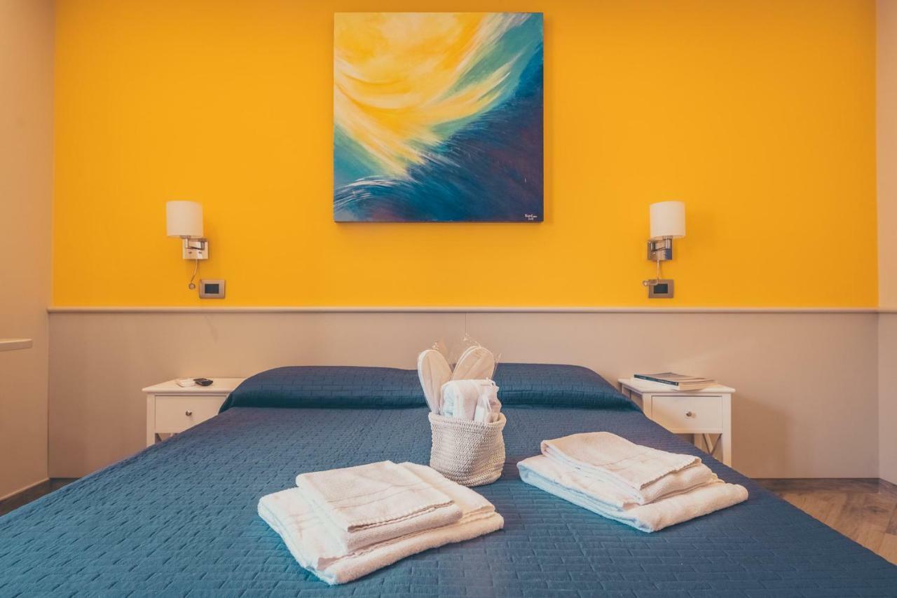 Oltre Il Mare Guest House Gaeta Dış mekan fotoğraf